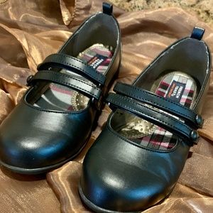 Sizes 10-3 French Toast Girls' Mary Jane Shoes Sizes 10-3 French Toast Girls' Mary Jane Shoes